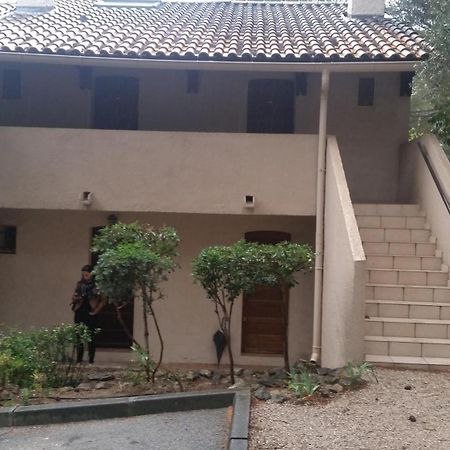 Charmant Studio 2A4 Pers Avec Jardin Et Place De Parking Situe A 5 Min A Pied De La Mer 邦多勒 外观 照片