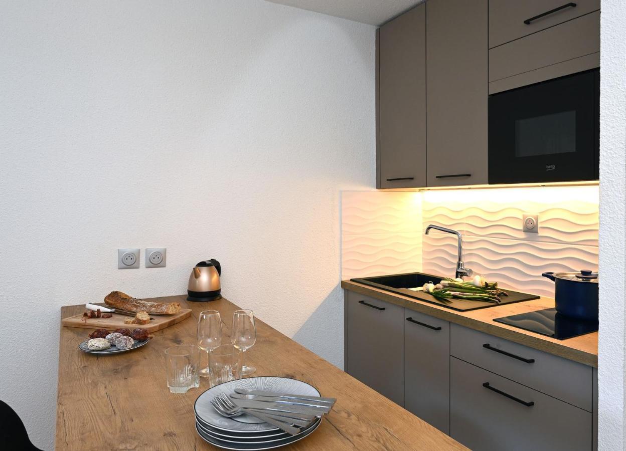 Charmant Studio 2A4 Pers Avec Jardin Et Place De Parking Situe A 5 Min A Pied De La Mer 邦多勒 外观 照片