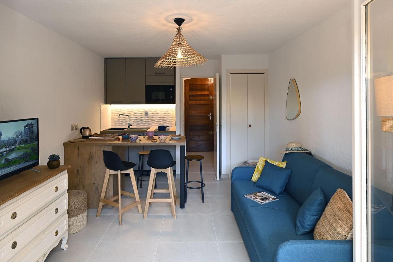 Charmant Studio 2A4 Pers Avec Jardin Et Place De Parking Situe A 5 Min A Pied De La Mer 邦多勒 外观 照片